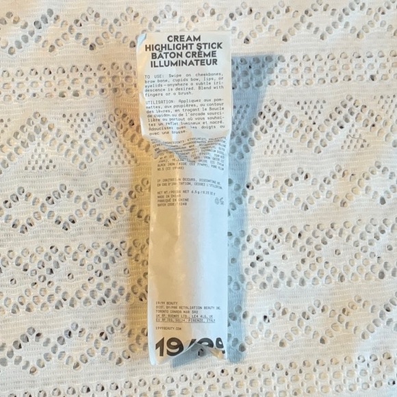 19/99 BEAUTY Cream Highlighter Stick in golden-nectar Miele - Picture 4 of 6